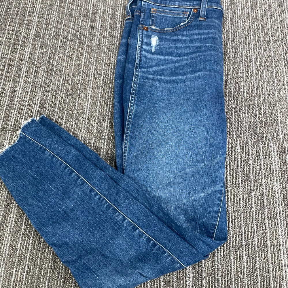 Madewell Stylish High-Rise Skinny Jeans in Blue